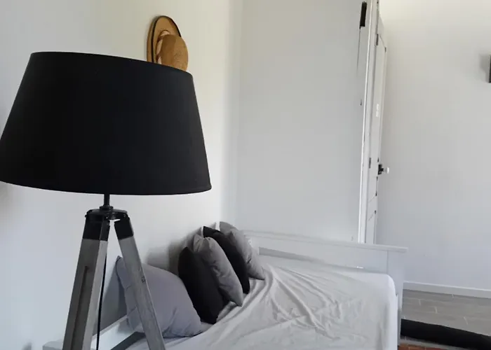 La Petite Maison D'en Face-1 Chambre