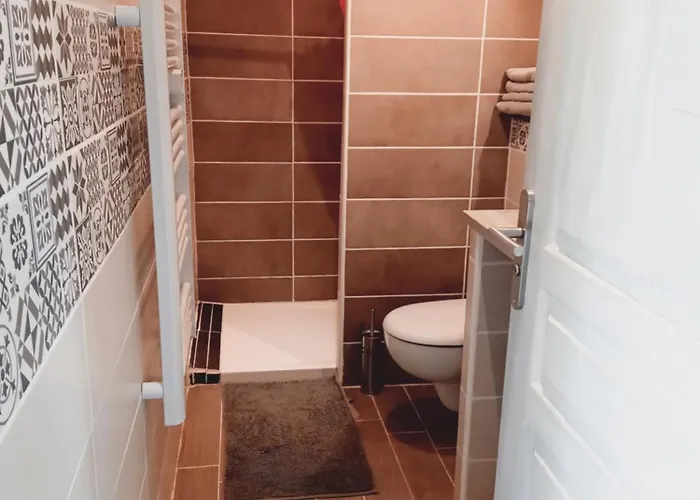 Holiday home La Petite Maison D'en Face-1 Chambre *